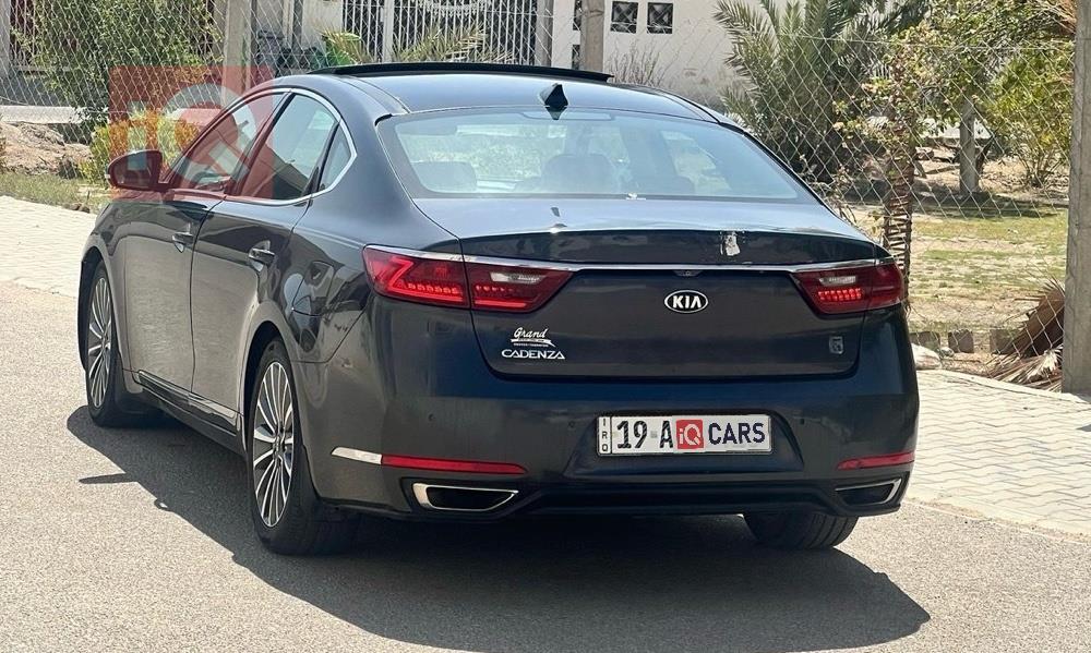 كيا كادينزا